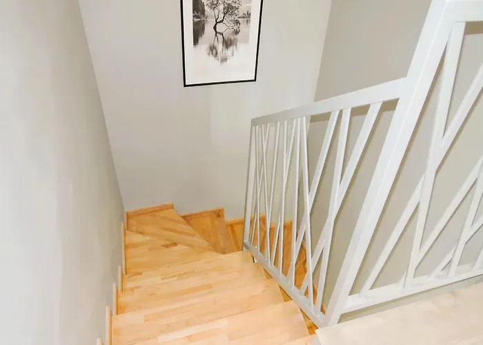 Comfortable For 10 People